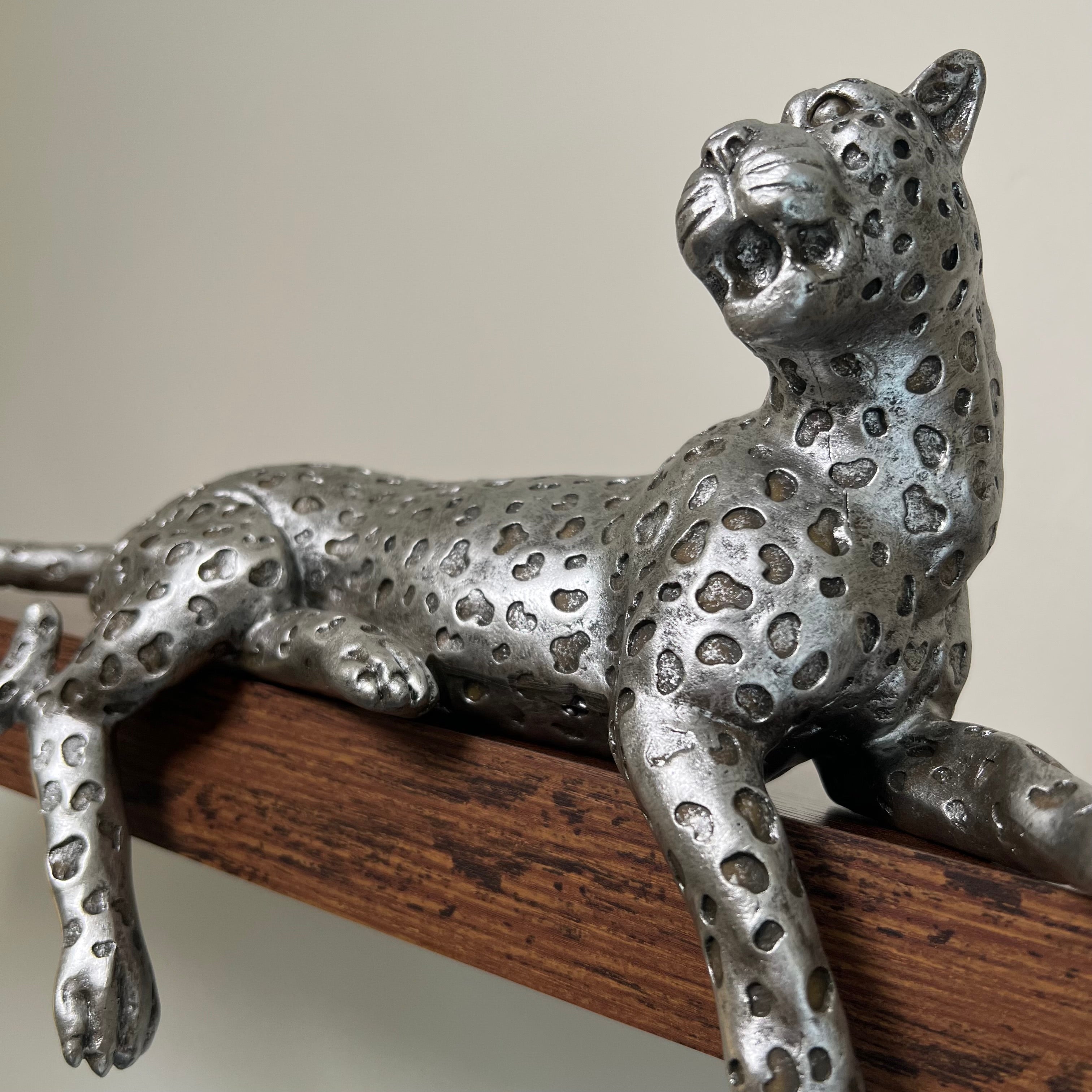 Silver Majesty Leopard