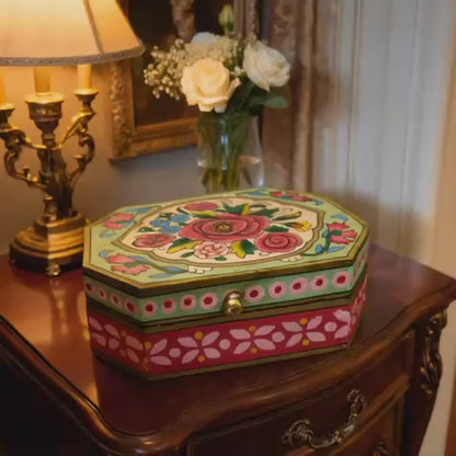 The Rikisha Box  21x14x8 cm